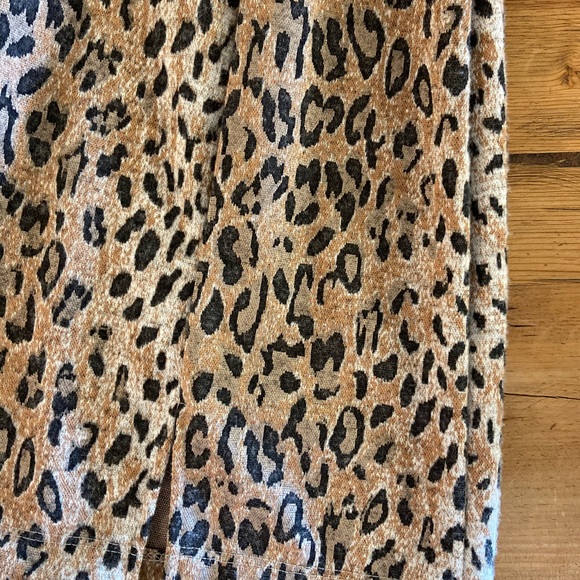 Leopard Pencil SKIRT ⭐️NWOT Stretch, Soft, Pull-On - Picture 6 of 9